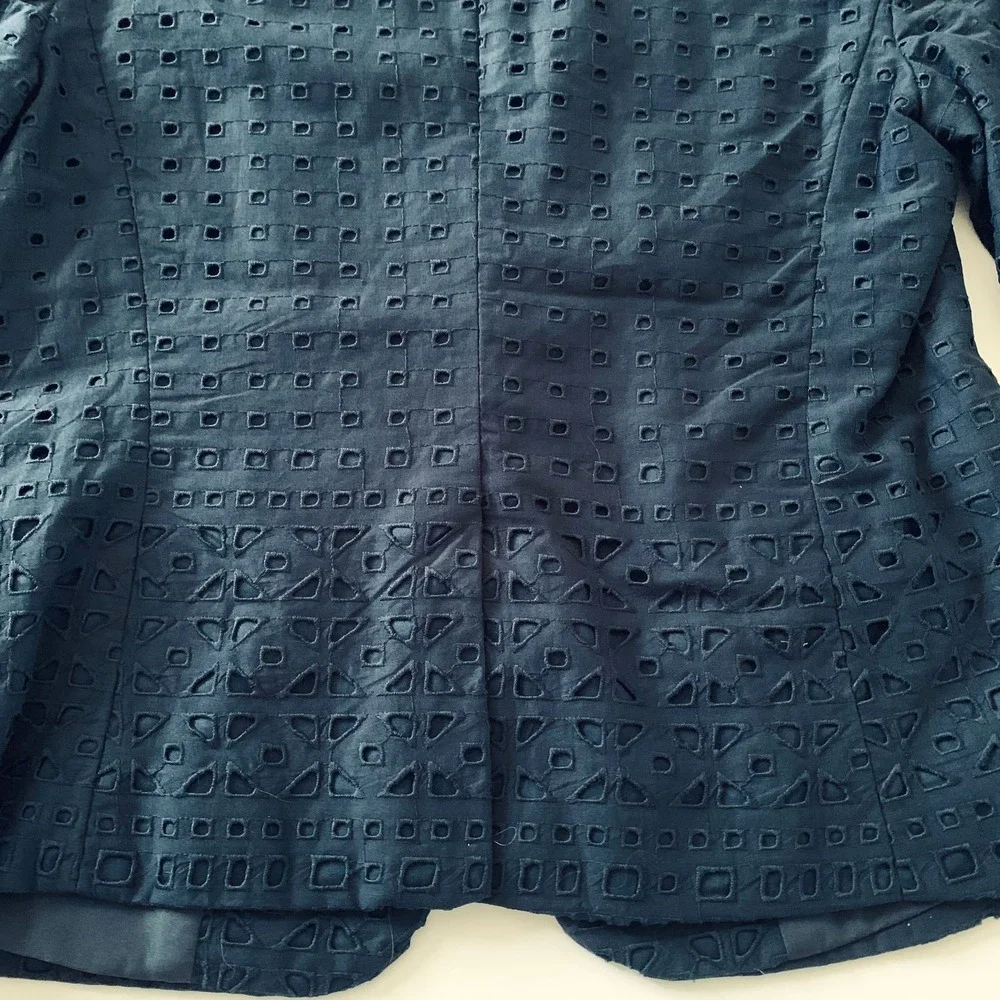 Ann Taylor Navy Blue Cotton Eyelet Single Breasted Blazer Womens sz 2 - Picture 4 of 7